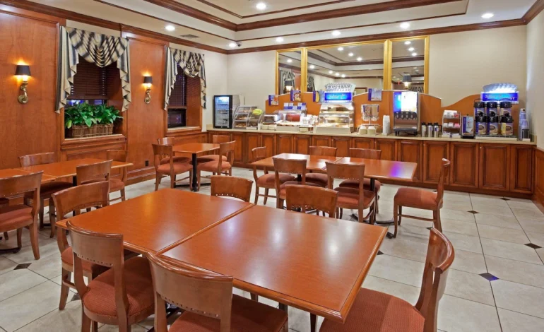 rockville centre hotel